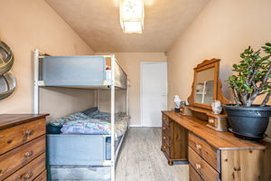 Photo 25- click for photo gallery